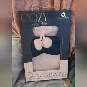 Aroma Home Cozy Blue and White Comfort Set